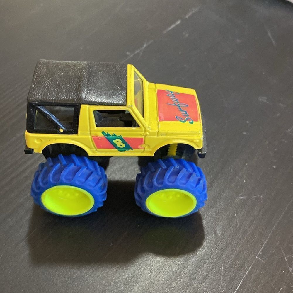 Maisto Suzuki Sj Samurai Street Roader Hot Wheel - Picture 3 of 5